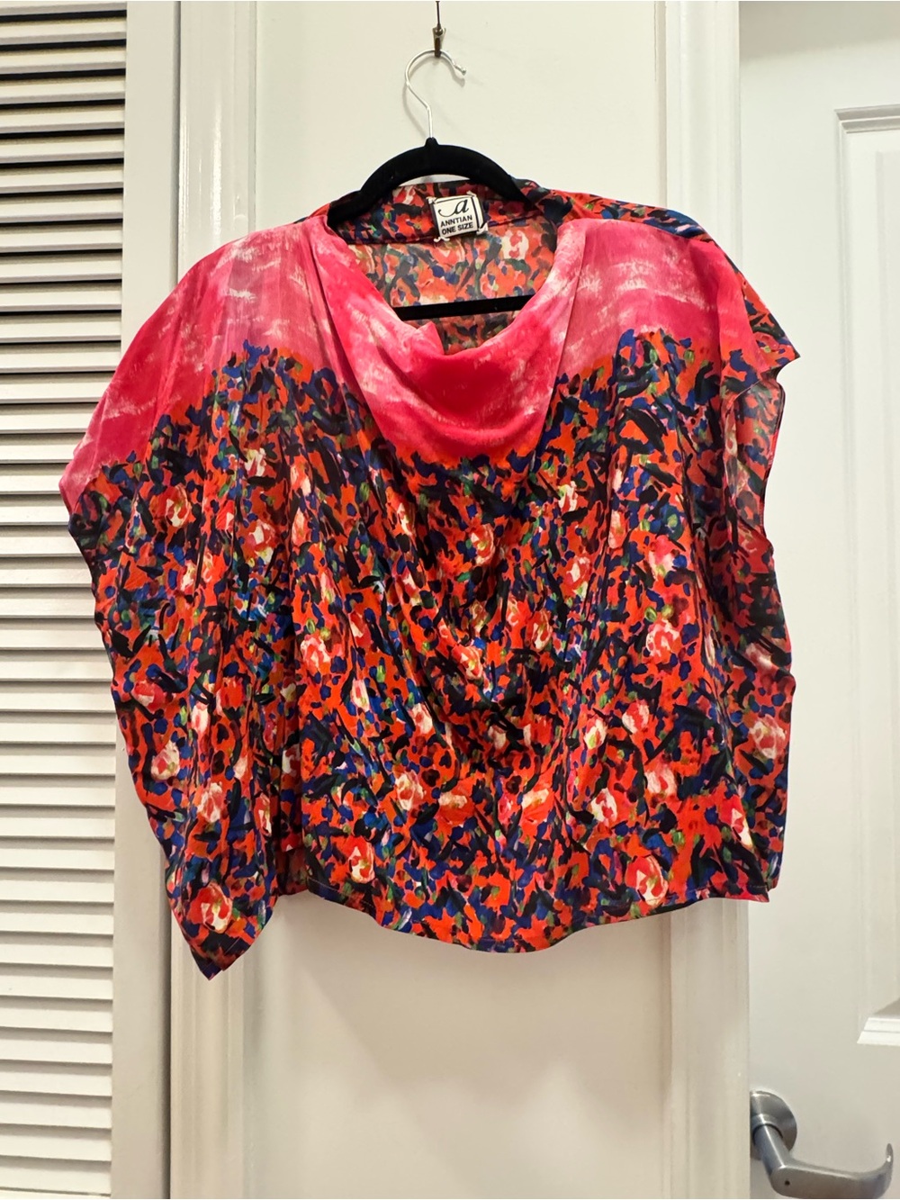 Anntian 100% Silk Top with abstract floral design - one size.